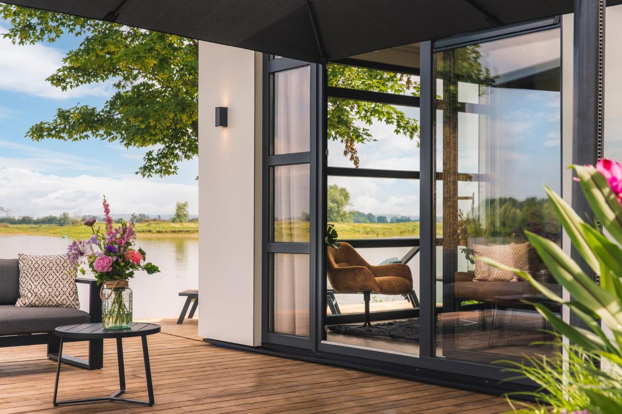 Marinapark Bad Nederrijn Hotel Maurik Exterior photo
