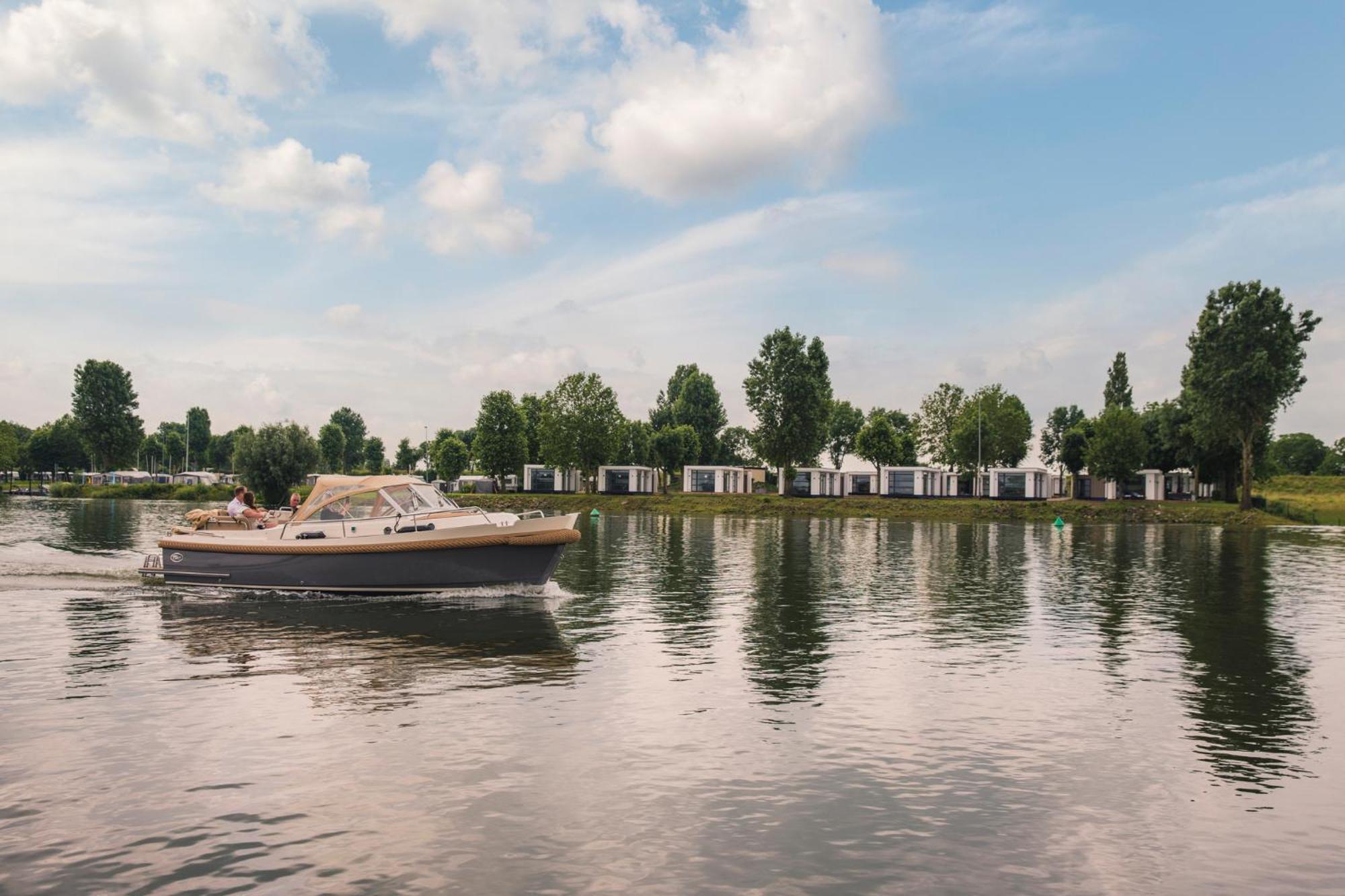 Marinapark Bad Nederrijn Hotel Maurik Exterior photo