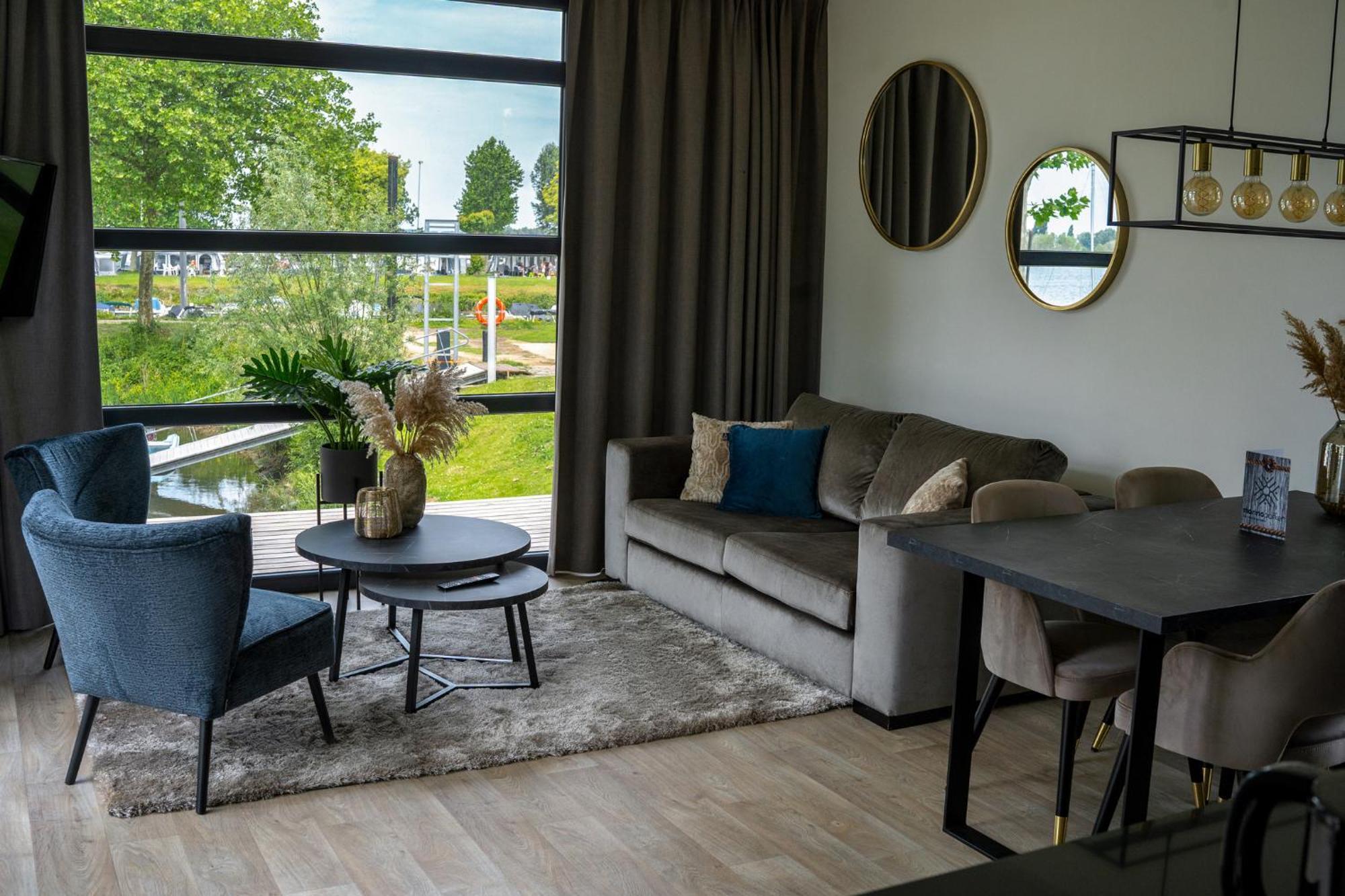 Marinapark Bad Nederrijn Hotel Maurik Exterior photo