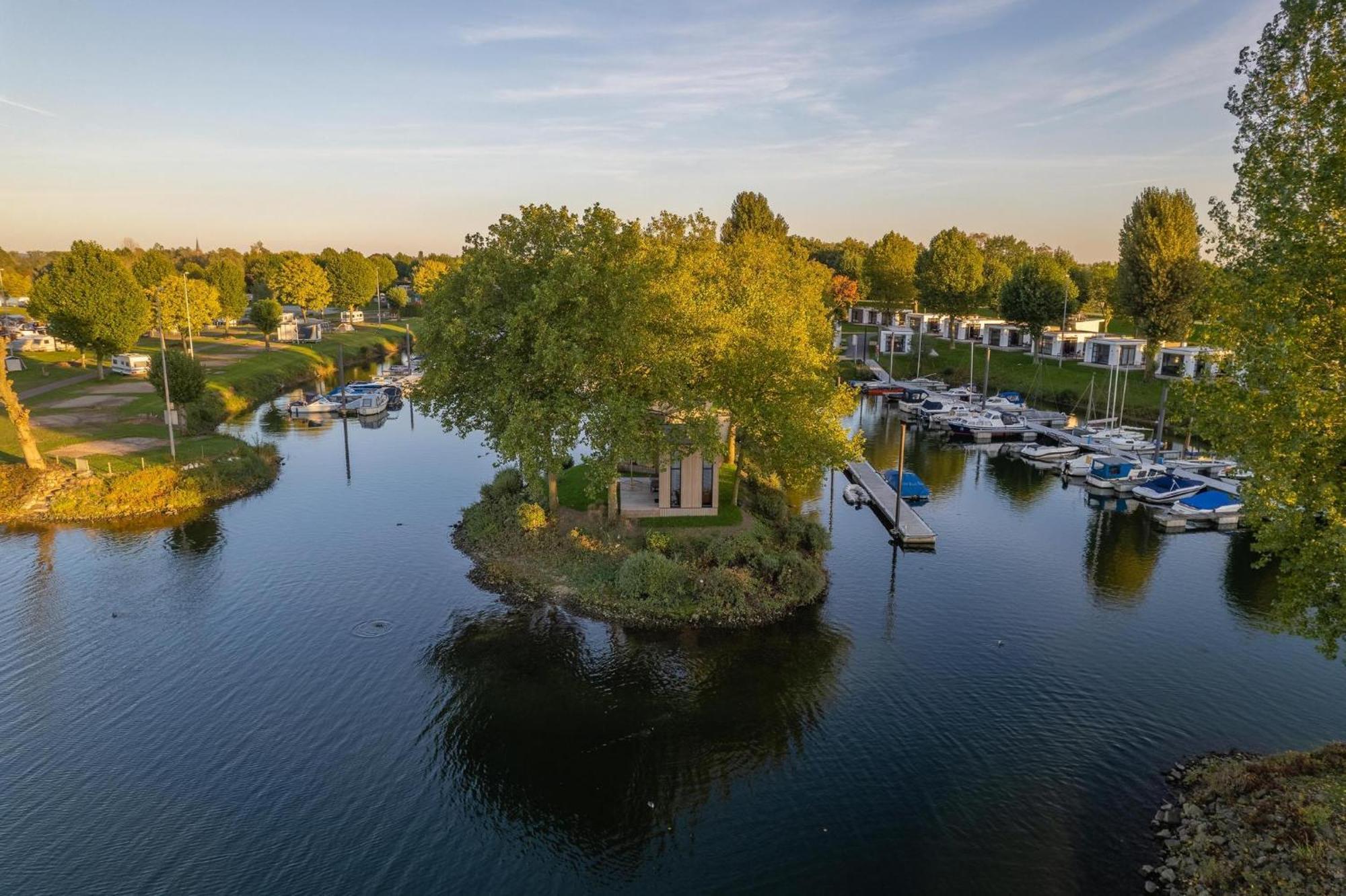 Marinapark Bad Nederrijn Hotel Maurik Exterior photo