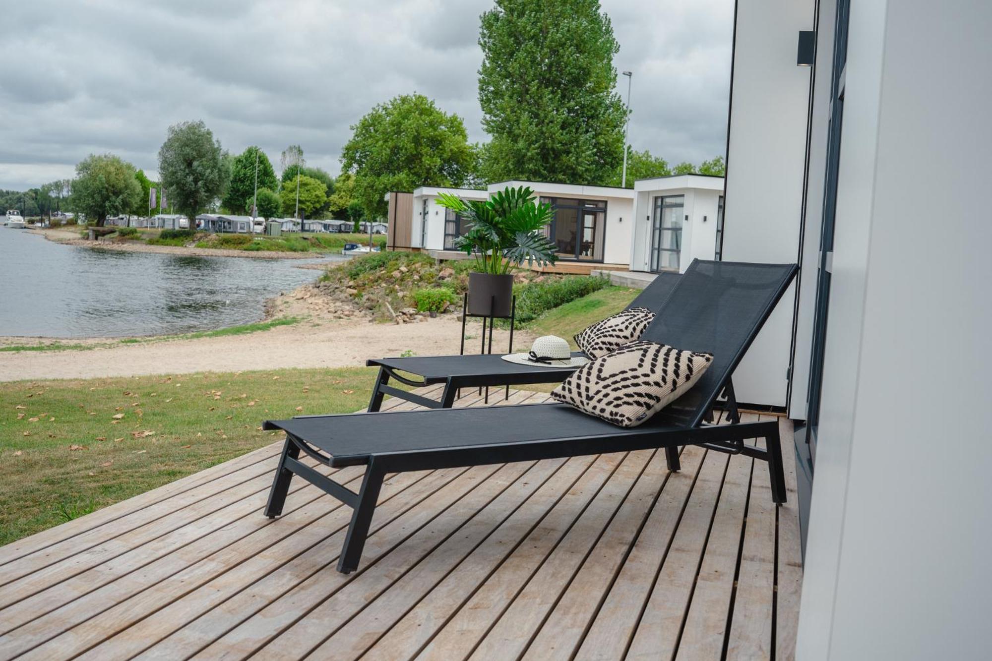 Marinapark Bad Nederrijn Hotel Maurik Exterior photo